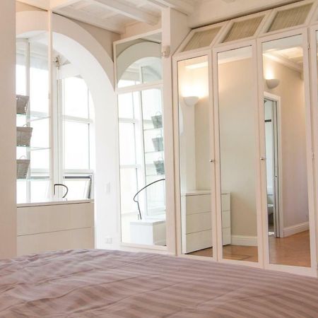 Elegante E Completamente Arredato Apt In Duomo Милан Экстерьер фото