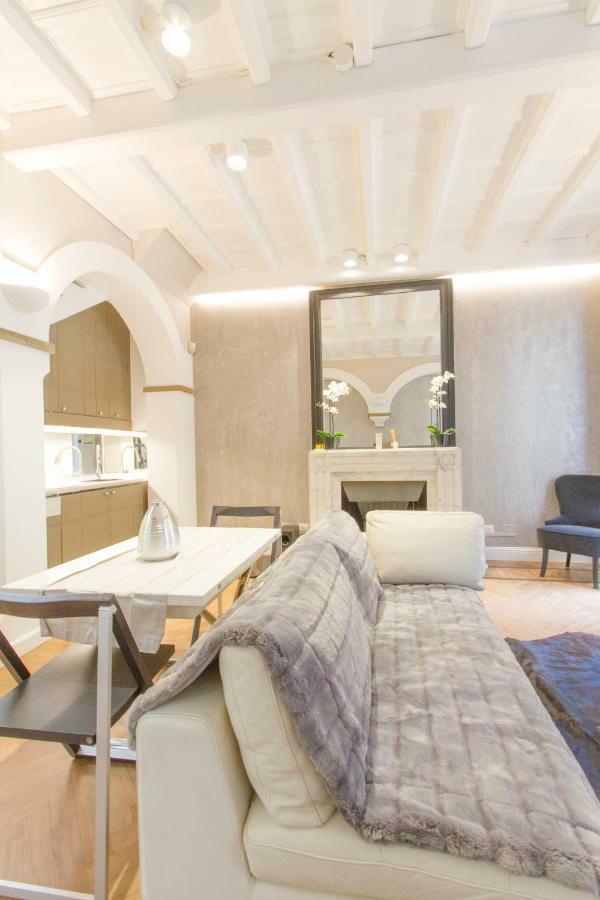 Elegante E Completamente Arredato Apt In Duomo Милан Экстерьер фото